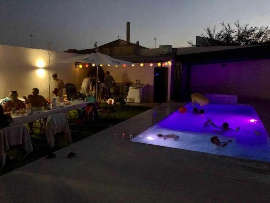Alojamiento El Pez Casa Con Piscina Climatizada Villafranca de los Caballeros Eksteriør billede