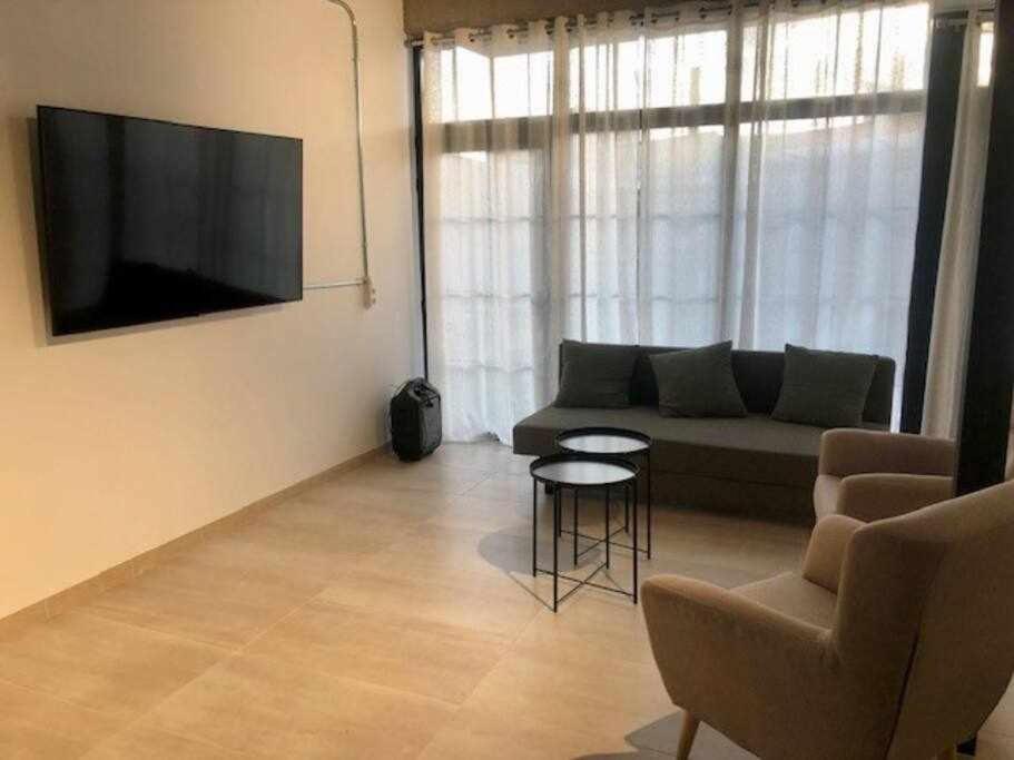 Alojamiento El Pez Casa Con Piscina Climatizada Villafranca de los Caballeros Eksteriør billede