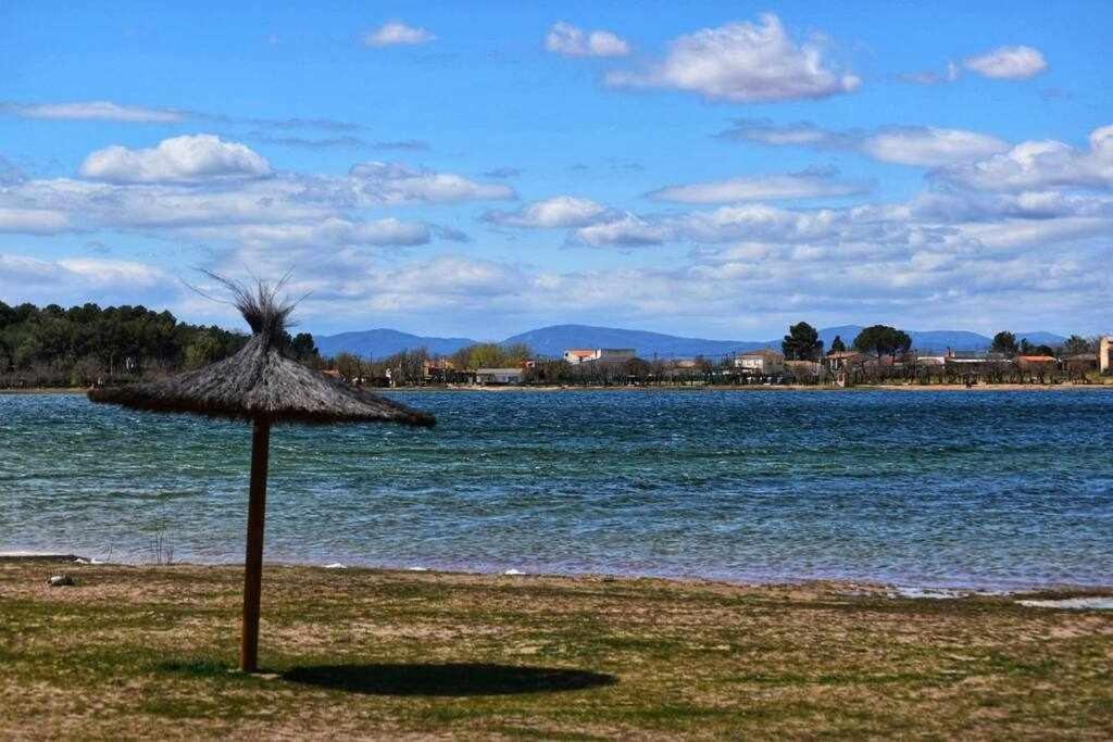 Alojamiento El Pez Casa Con Piscina Climatizada Villafranca de los Caballeros Eksteriør billede