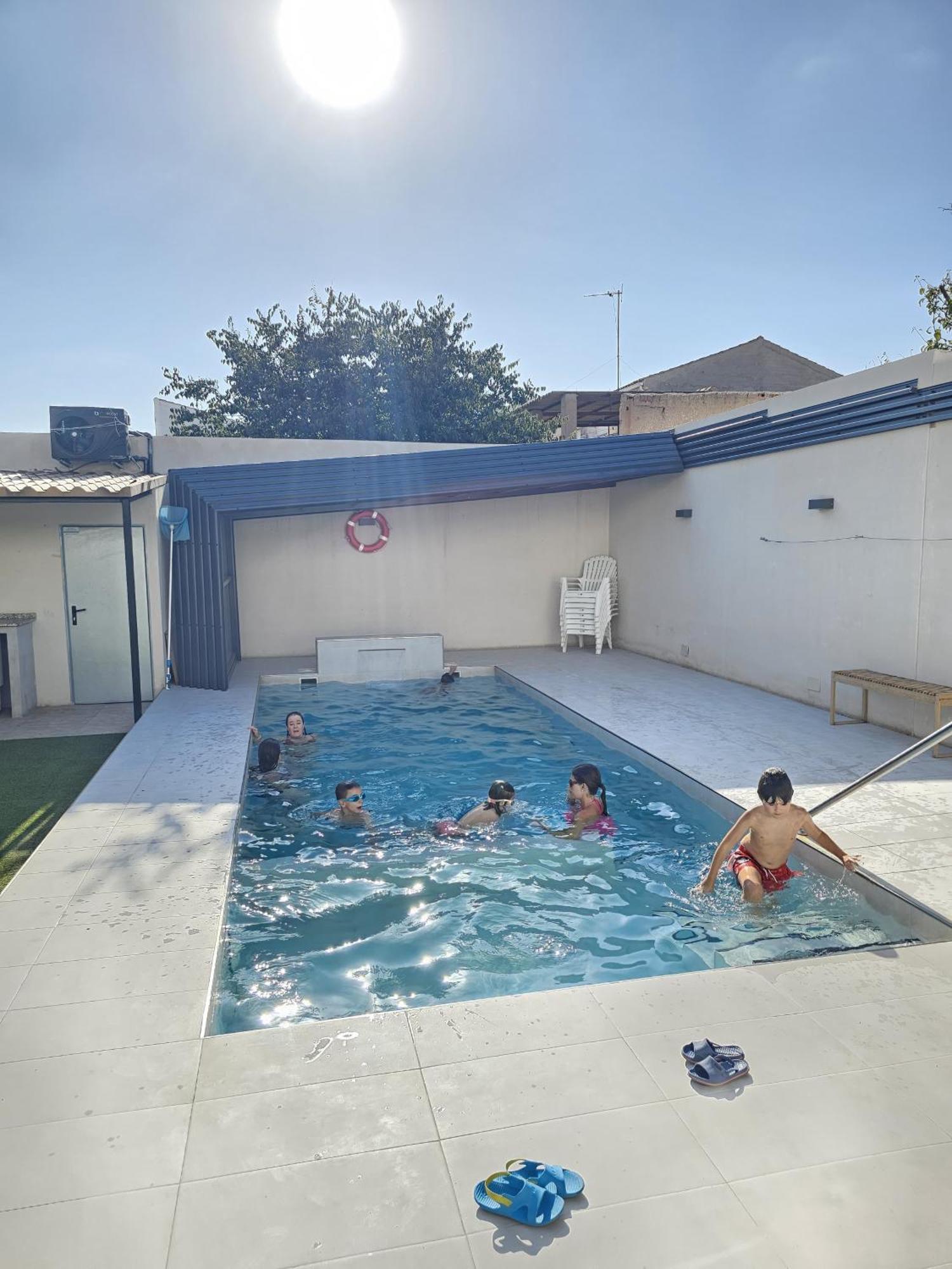 Alojamiento El Pez Casa Con Piscina Climatizada Villafranca de los Caballeros Eksteriør billede