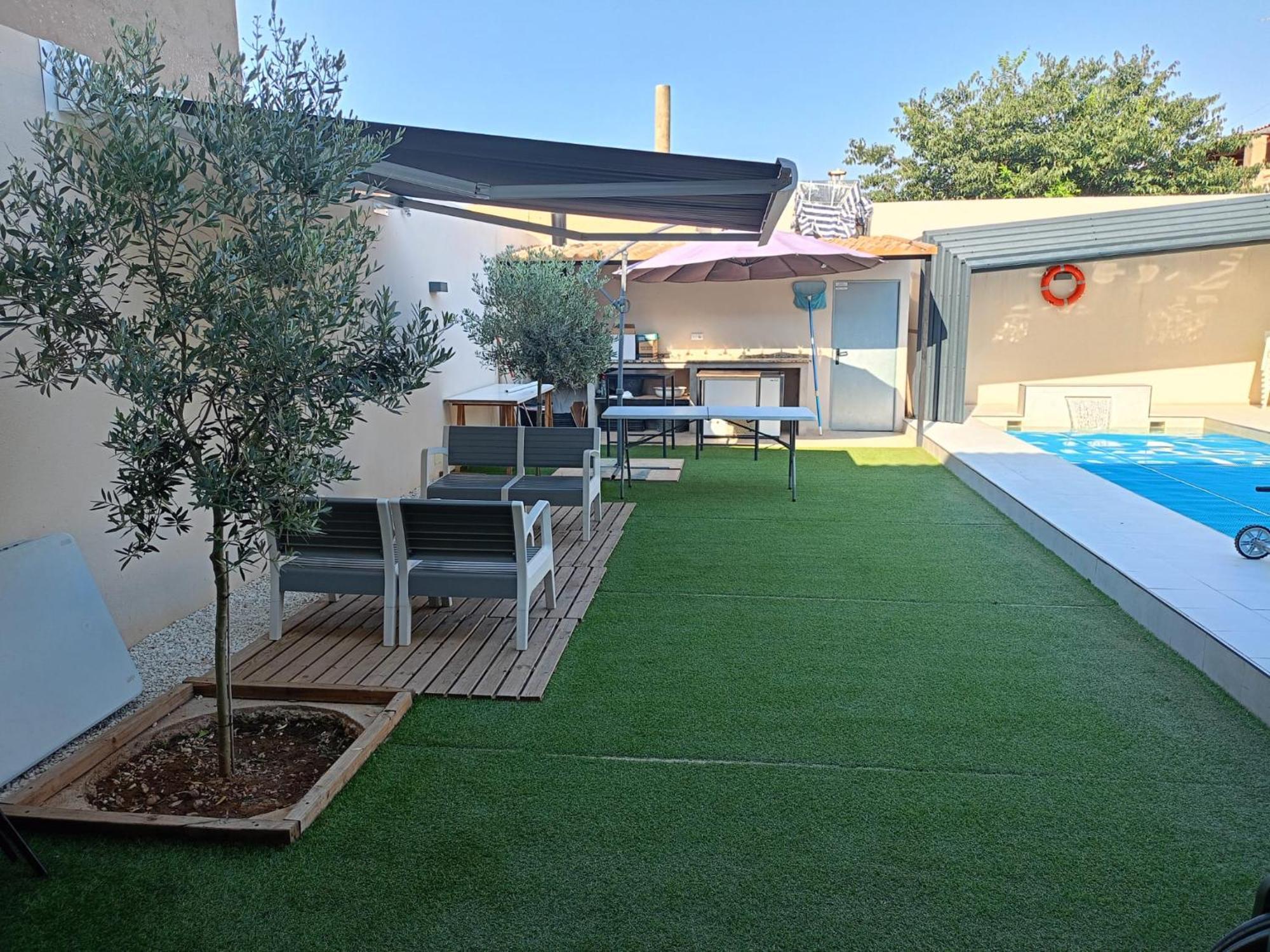 Alojamiento El Pez Casa Con Piscina Climatizada Villafranca de los Caballeros Eksteriør billede